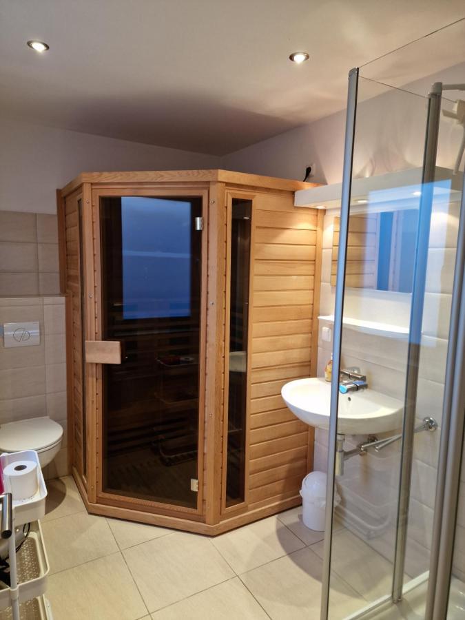 Haus Sandra Glowe Bagian luar foto