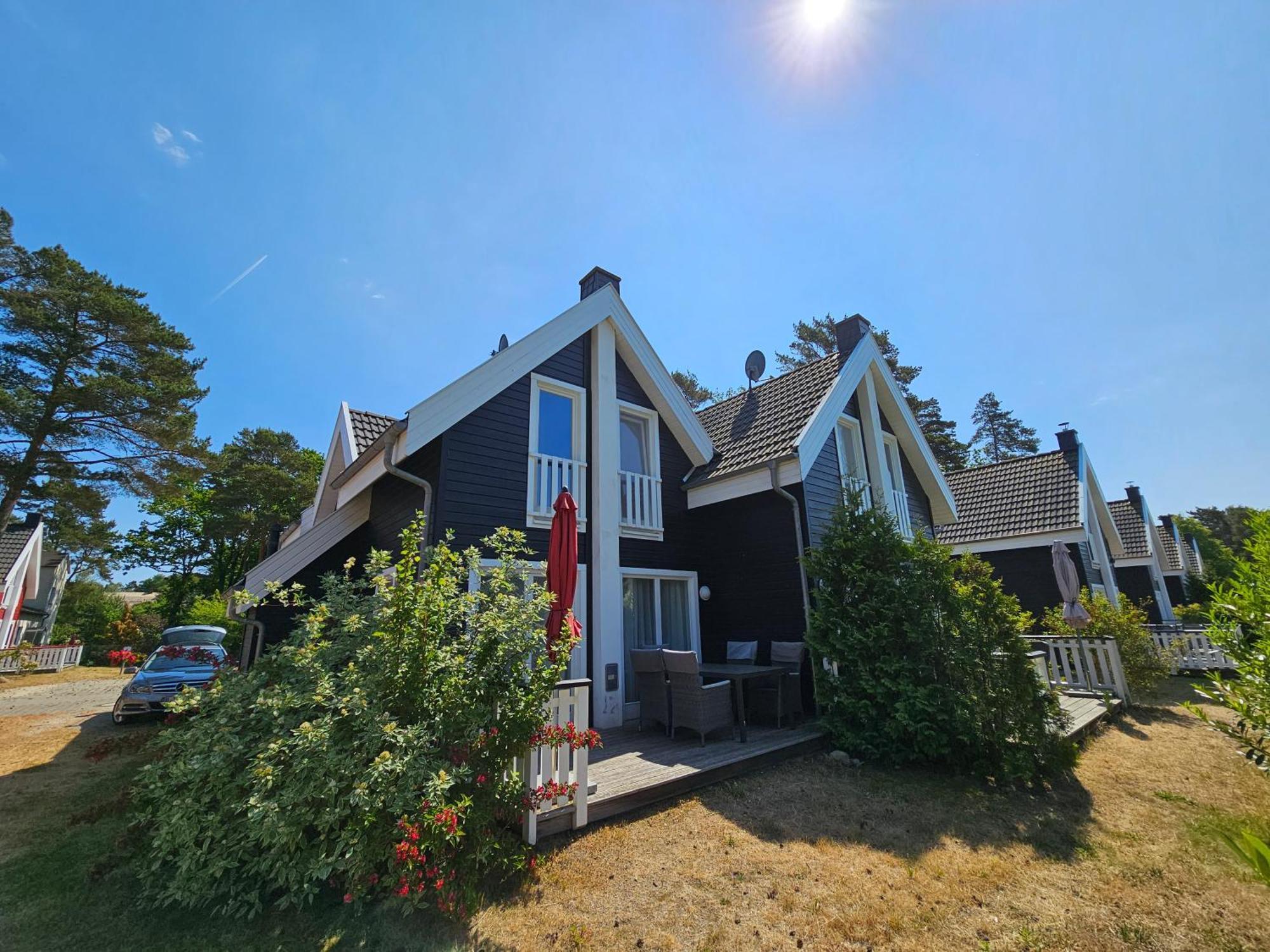 Haus Sandra Glowe Bagian luar foto